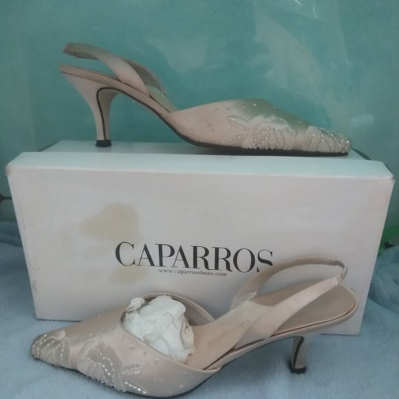 caparros pumps